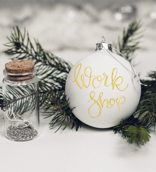 Christmas Calligraphy Class: Hand-lettered Baubles