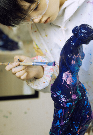Messy Splatter Painting and Roman Sculptures Painting